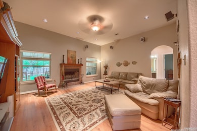 15364 Flying Cir, Helotes, TX 78023 - photo 5