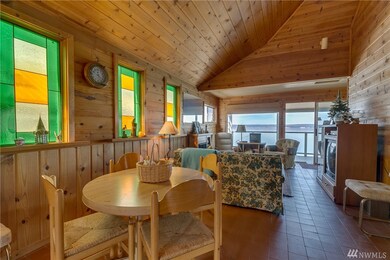 19102 Soundview Dr NW, Stanwood, WA 98292 - photo 3