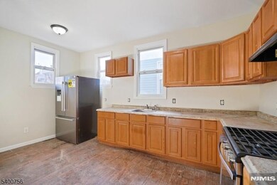 876 S 16th St, Newark, NJ 07108 - photo 7