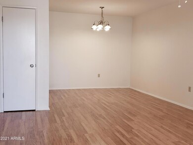 13671 N Newcastle Dr, Sun City, AZ 85351 - photo 6