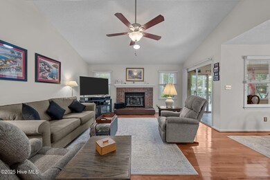 315 N Carolina Dr, New Bern, NC 28562 - photo 4