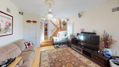 53-Mapleton-Avenue-Living-Room(1)