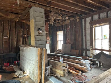 26 Mechanic St, Winchester, NH 03470 - photo 4