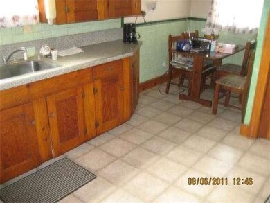 16 Rainbow Cir, Peabody, MA 01960 - photo 3