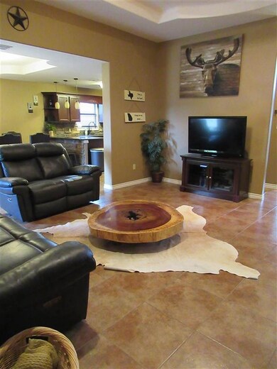 614 Waxwing Cedar Dr, Laredo, TX 78045 - photo 6