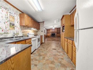 204 Valley Dr, Pineville, LA 71360 - photo 5