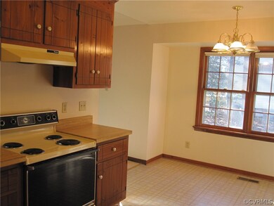 Kitchen & Dining Area View