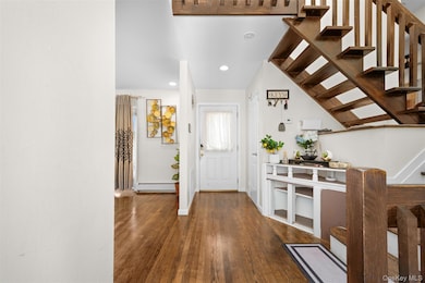 94 Phipps Ln, Plainview, NY 11803 - photo 5