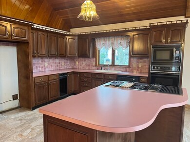 15 Spruce St, Fall River, MA 02720 - photo 7