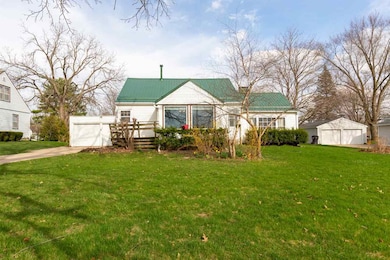 3404 Rownd St, Cedar Falls, IA 50613 - photo 2