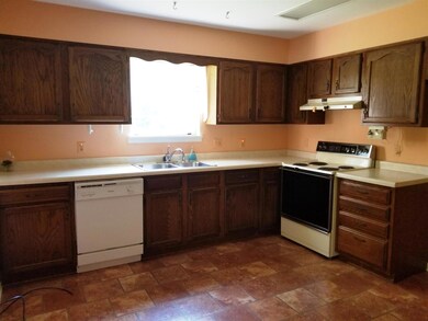 67 Ester Ln unit 14, Manchester, TN 37355 - photo 3