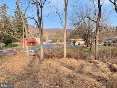 1738 Mount Laurel Rd, Temple, PA 19560 - photo 3