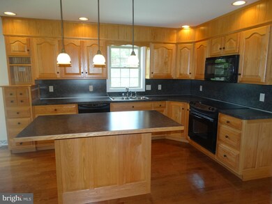 1725 Bell Ave, Chambersburg, PA 17202 - photo 3