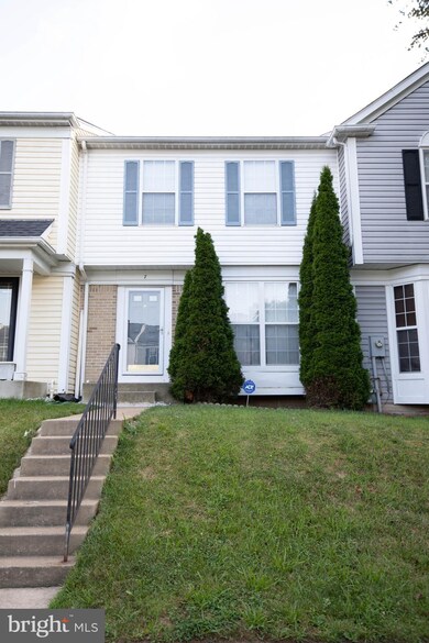 7 Kellys Ct, Windsor Mill, MD 21244 - photo 2