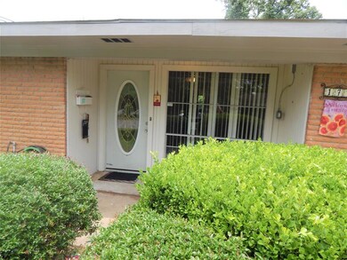 177 Circle Dr, Denison, TX 75021 - photo 3