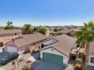 W Willow Ln-029