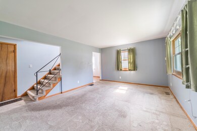 1412 Evaline Dr, Columbus, OH 43224 - photo 4