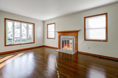 2899 Oaklawn St, Columbus, OH 43224 - photo 2