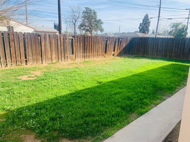 Yard backyard/side yard