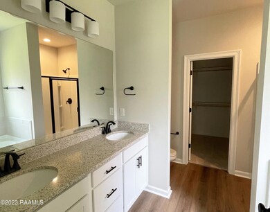 HY21 Primary Bathroom