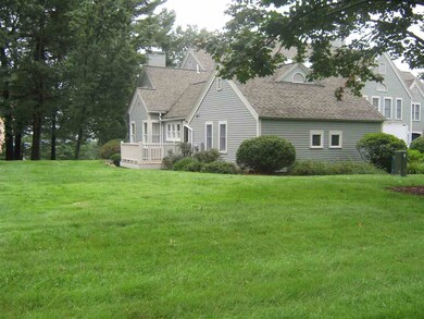 19 Hawthorne Village Rd unit U352, Nashua, NH 03062 - photo 3