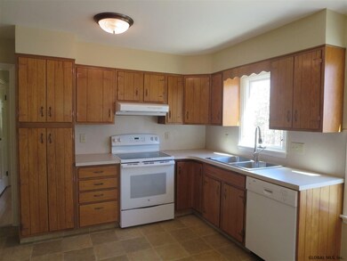 49 Mann Rd, Ballston Spa, NY 12020 - photo 2
