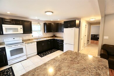 445 Blevens Dr, Manchester, NH 03104 - photo 5