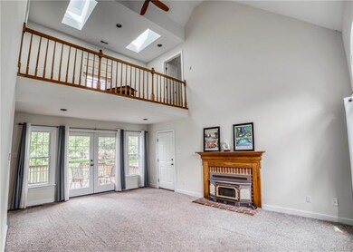 2 story Family room with Balcony, New Ceiling Fan 