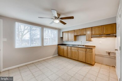 3161 Kessler Rd, Halethorpe, MD 21227 - photo 7