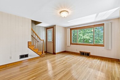 10 Maple Rd, Saugus, MA 01906 - photo 4