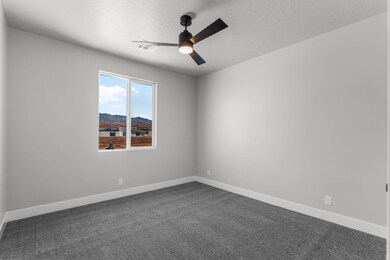 1071 E Coyote Crest Dr, Washington, UT 84780 - photo 4