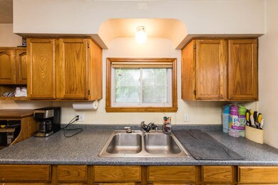202 Haldy Ave-08