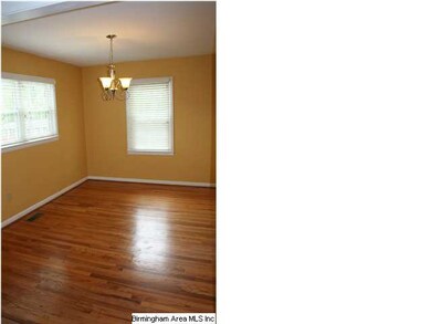 Large and Roomy Dining Room!
