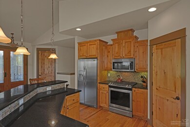 34 NW Skyliner Summit Loop, Bend, OR 97701 - photo 6