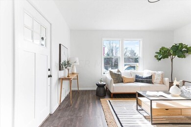 04-Living area