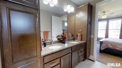 14 Nicholas Ct, Eldridge, IA 52748 - photo 4