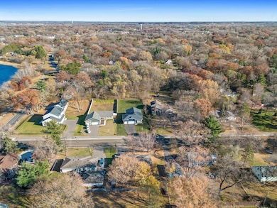 7625 Pleasant View Dr, Saint Paul, MN 55112 - photo 3