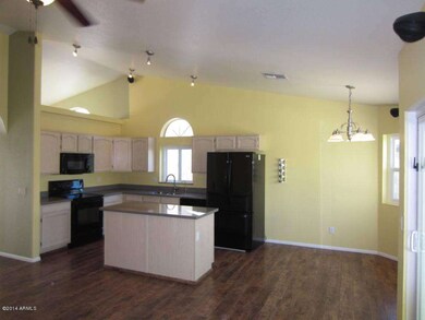 860 E Cindy St 003 Kitchen 6