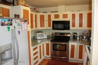 7421 Wade Cir, Anchorage, AK 99518 - photo 3