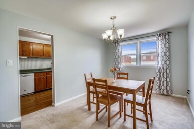 948 Circle Dr, Halethorpe, MD 21227 - photo 6