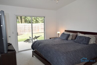 Master Bedroom ... sliding door to backyard patio!