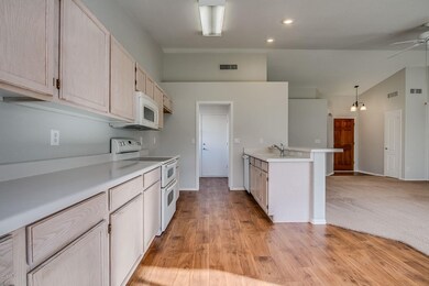 1629 E Golden Ln, Chandler, AZ 85225 - photo 3