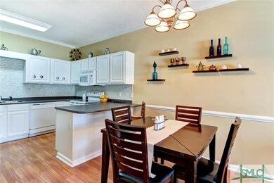 Kitchen/Dining Area
