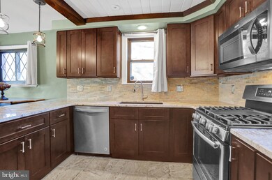 315 Jefferson Blvd, Reading, PA 19609 - photo 6