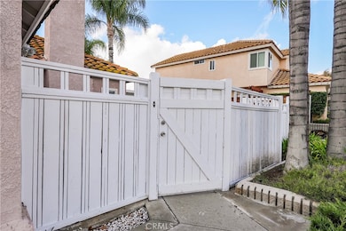 24385 Via Las Junitas, Murrieta, CA 92562 - photo 2