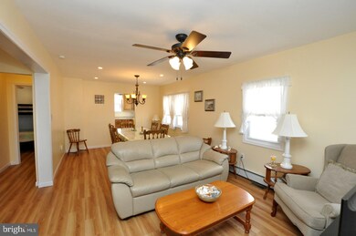 216 W 18th St, Ship Bottom, NJ 08008 - photo 3