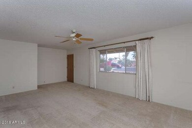 210_S_Briar_Cir_03