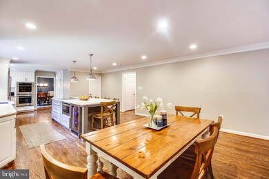 7000 Loch Edin Ct, Potomac, MD 20854 - photo 5