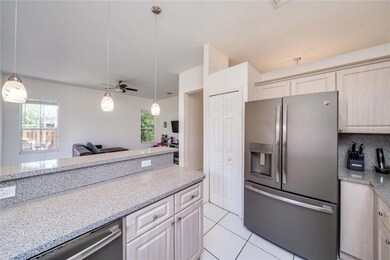 14065 S Cypress Cove Cir, Davie, FL 33325 - photo 4