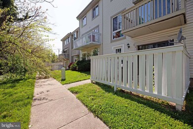 12877 Cara Dr unit 29C, Woodbridge, VA 22192 - photo 2